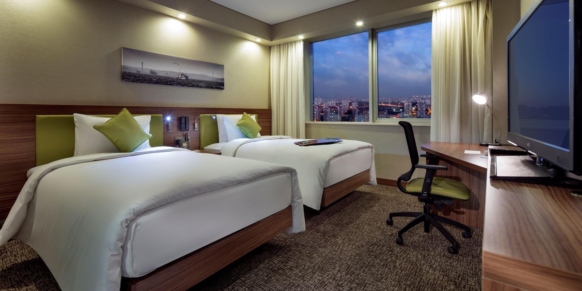แฮมป์ตัน บาย ฮิลตัน คยาเซฮีร์ Hotel อิสตันบูล ภายนอก รูปภาพ