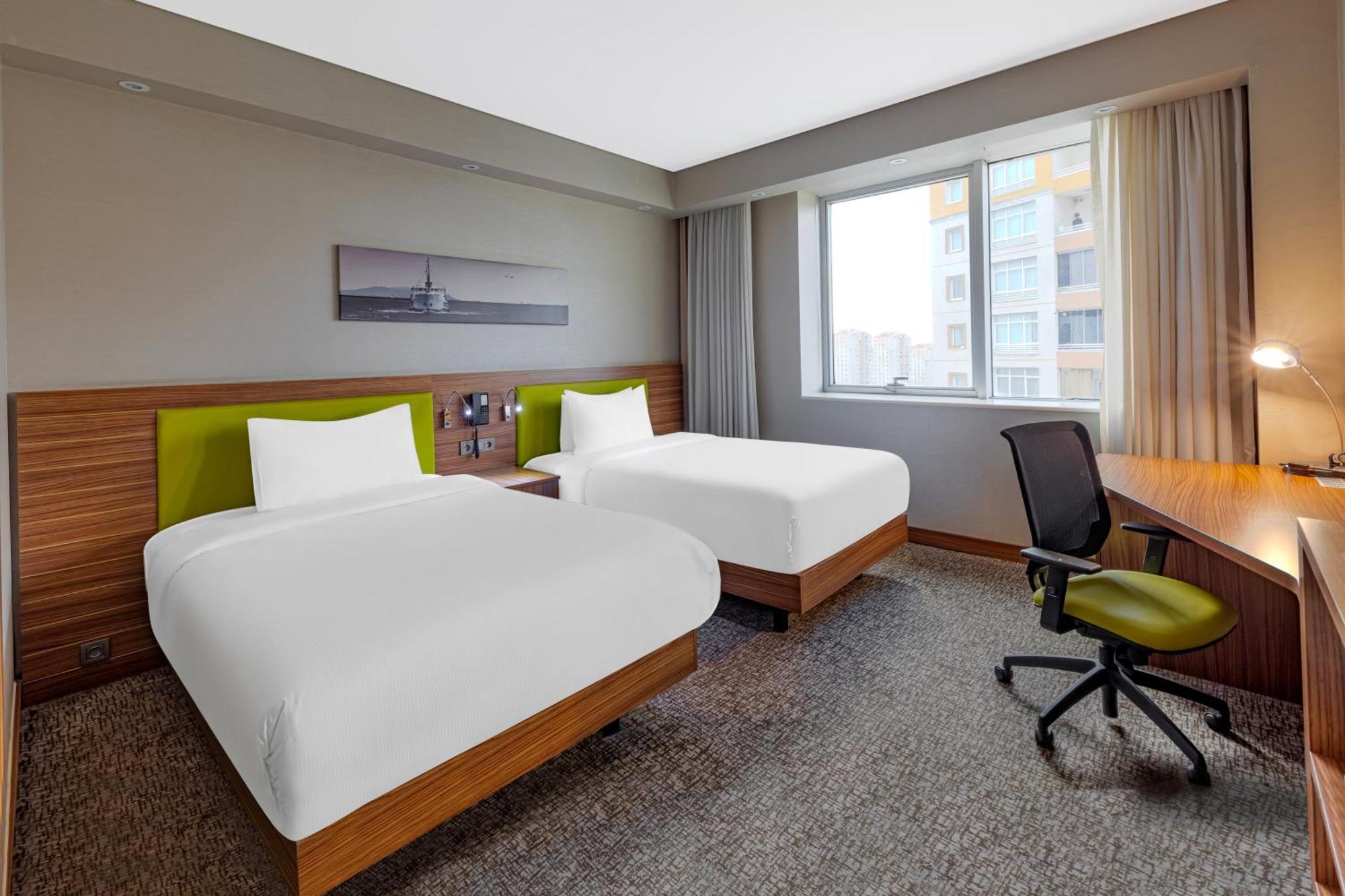 แฮมป์ตัน บาย ฮิลตัน คยาเซฮีร์ Hotel อิสตันบูล ภายนอก รูปภาพ