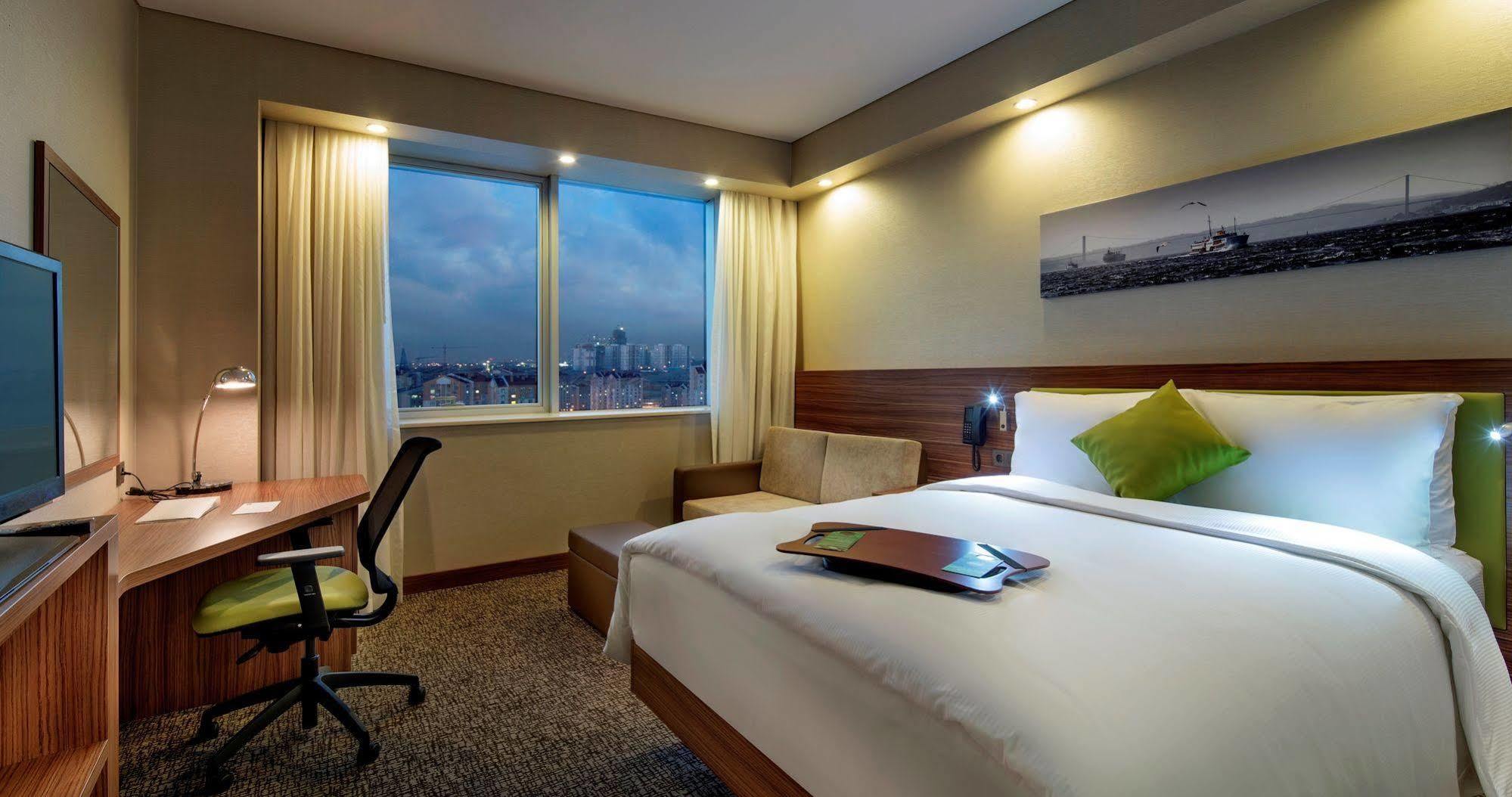 แฮมป์ตัน บาย ฮิลตัน คยาเซฮีร์ Hotel อิสตันบูล ภายนอก รูปภาพ
